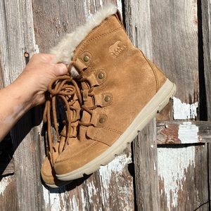 Sorel Explorer Joan Boot 10 Suede Lace Up EUR 41 Lined In Faux Fur
